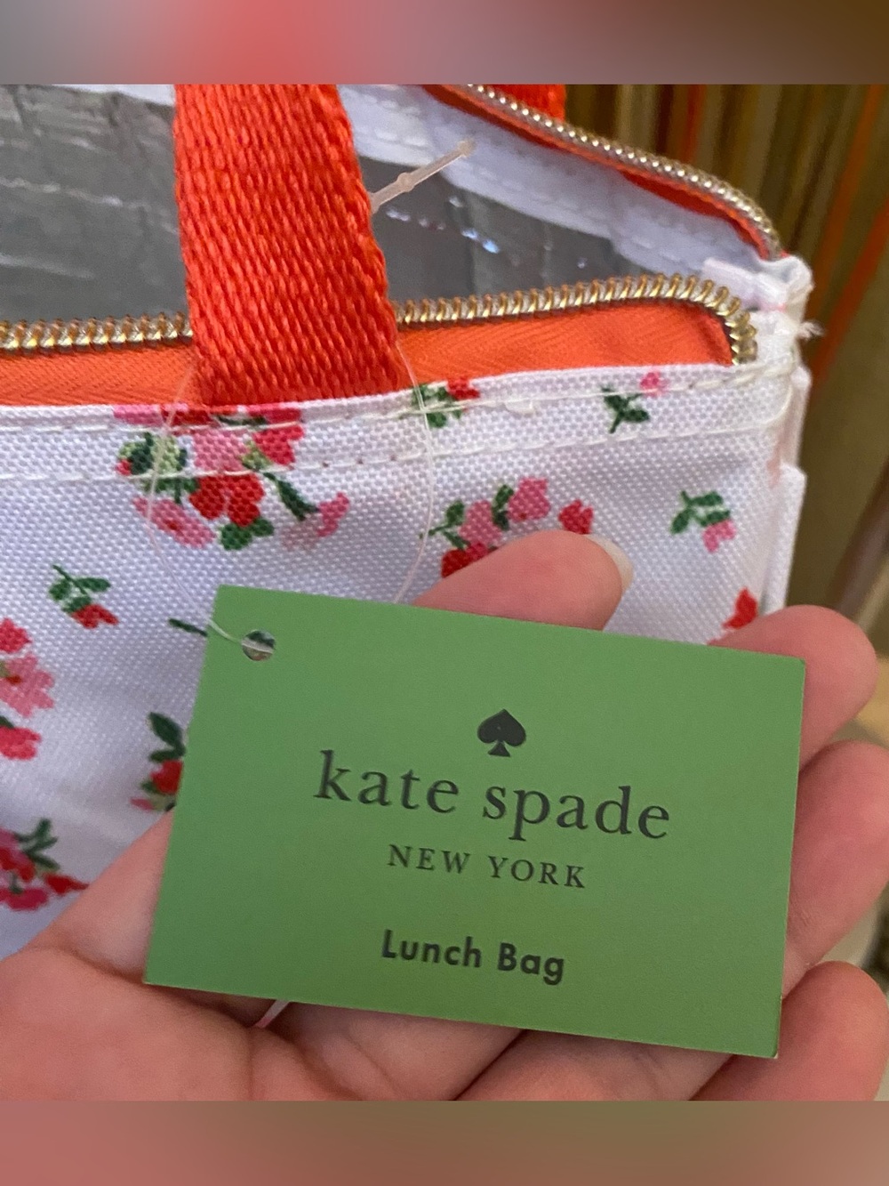 Kate Spade ♠️ New York - NEW - Flowers Red Insulated Lunch Tote - Picture 5 of 13